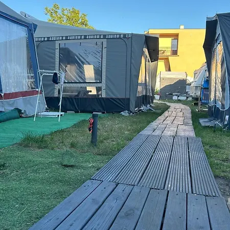 Queen I King Camping